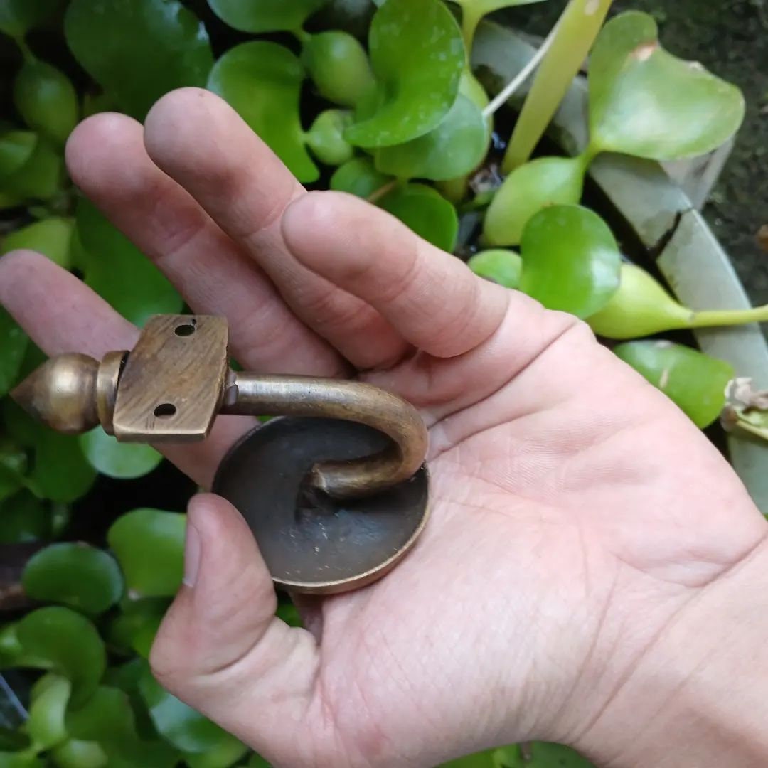 Lot Of 2 Pieces 2.95" inches Vintage Flower Petals Solid Brass Antique Hat Coat Strong Wall Mount HOOK Hanger