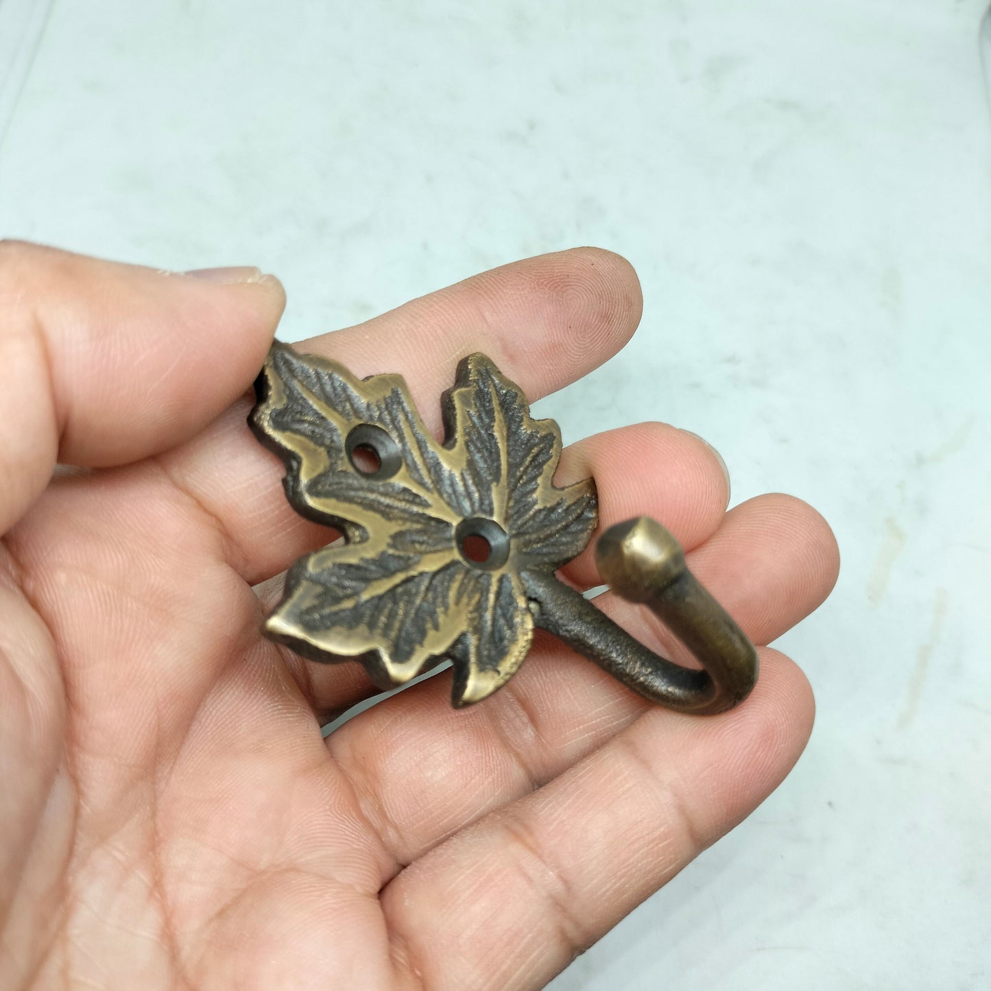 Lot of 4 pcs ANTIQUE Leaf Motif HOOK Hanger Solid Brass Vintage Hook Hat Coat Strong Wall Mount