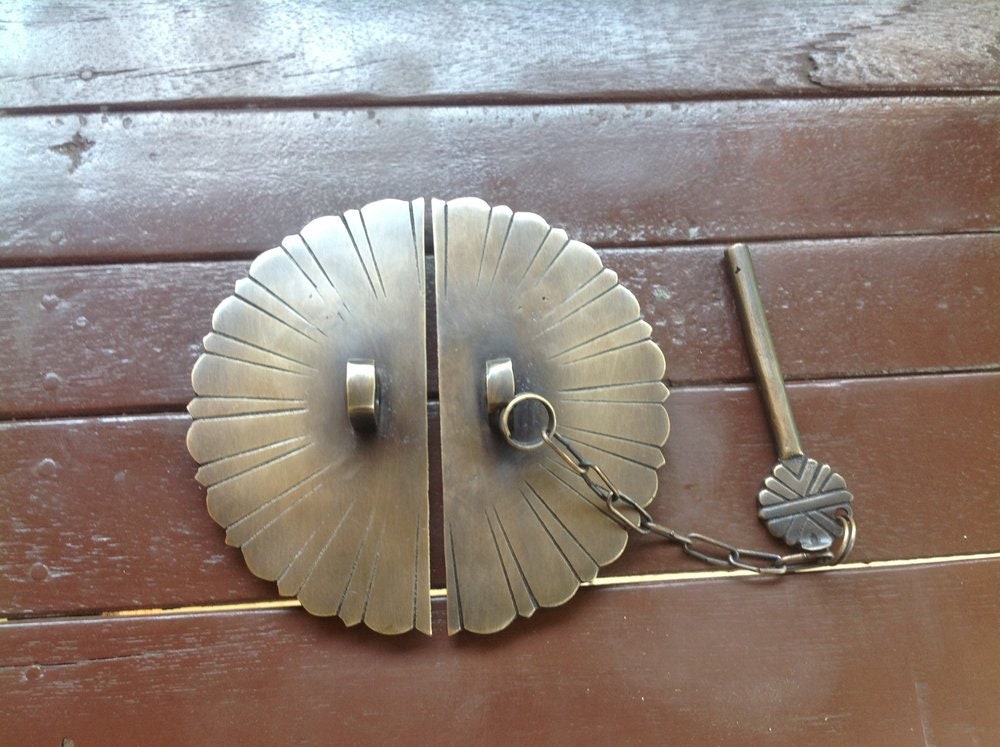 5.11" Solid Brass Retro Round Latch With Ring Pull Carved Door Latch Lock