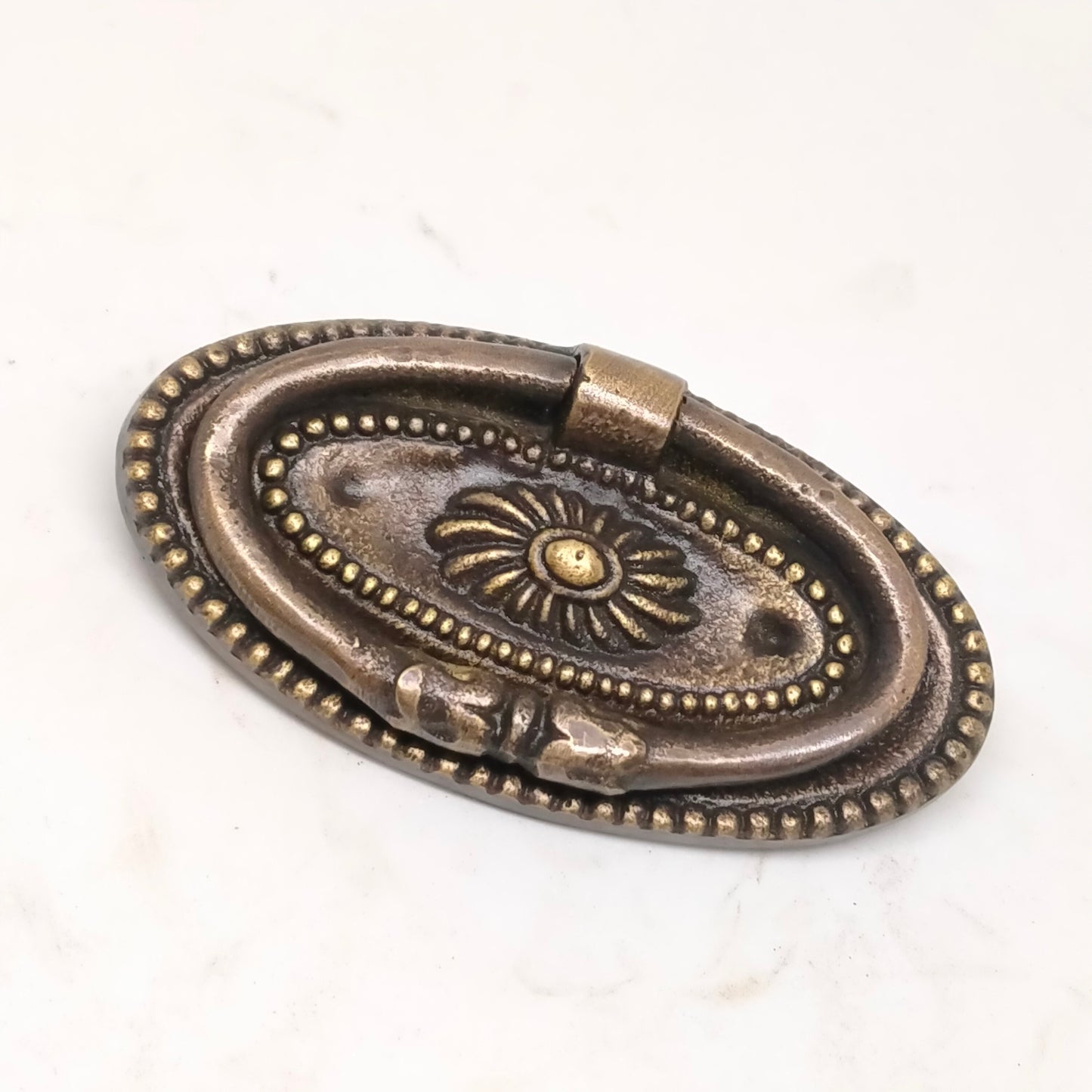Lot of 8pieces Diameter 8cm Big Oval Merry Handles Pull Knob Kitchen Cast Solid Bras | grab cabinet handle door bin pulls