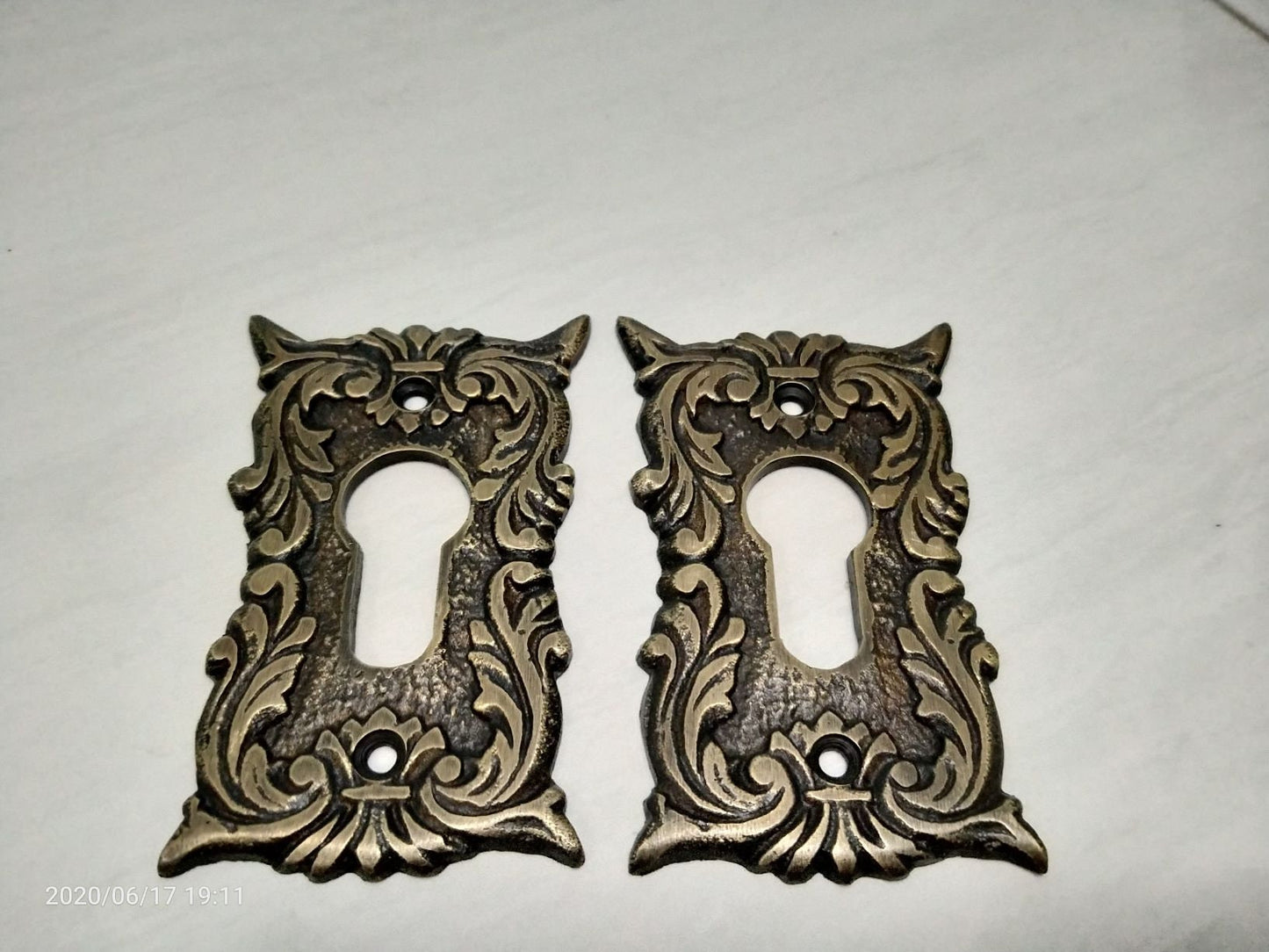 Set 2 Brass Leaf Carved Keyhole Lock plate cover Beautifull Brass Key Holes Cover