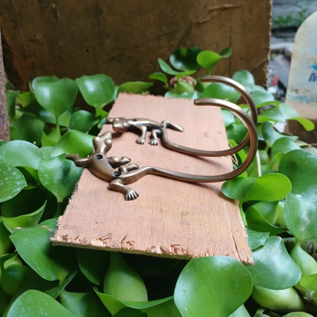 Lot of 2 pieces 2 brass Lizard Solid Brass Hook Old Style 12 cm Wall Mounted Old Style Wall Hook Wall Hanging