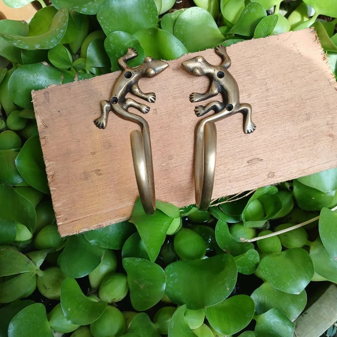 Lot of 2 pieces 2 brass Lizard Solid Brass Hook Old Style 12 cm Wall Mounted Old Style Wall Hook Wall Hanging