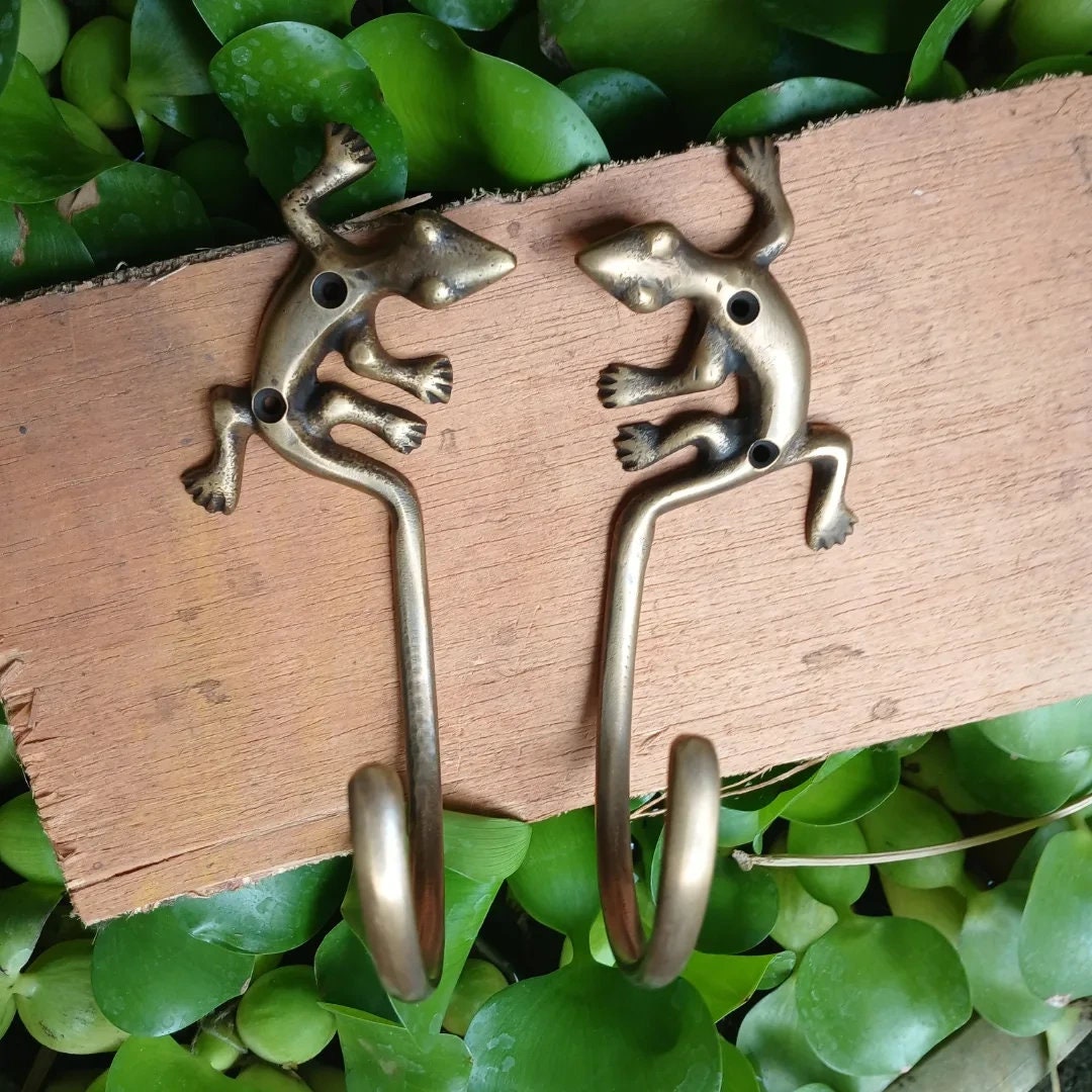 Lot of 2 pieces 2 brass Lizard Solid Brass Hook Old Style 12 cm Wall Mounted Old Style Wall Hook Wall Hanging