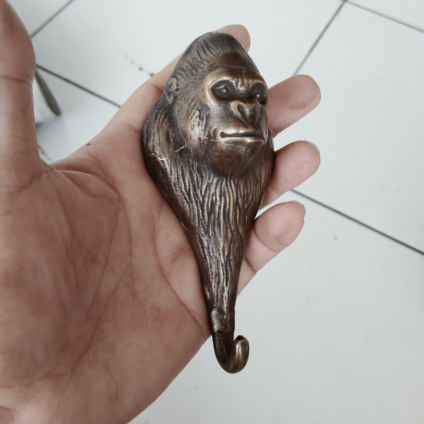 Lot of 2pieces 13cm ANTIQUE Gorilla / King Kong Head hook Hanger Solid Brass Vintage Hook Hat Coat Strong Wall Mount