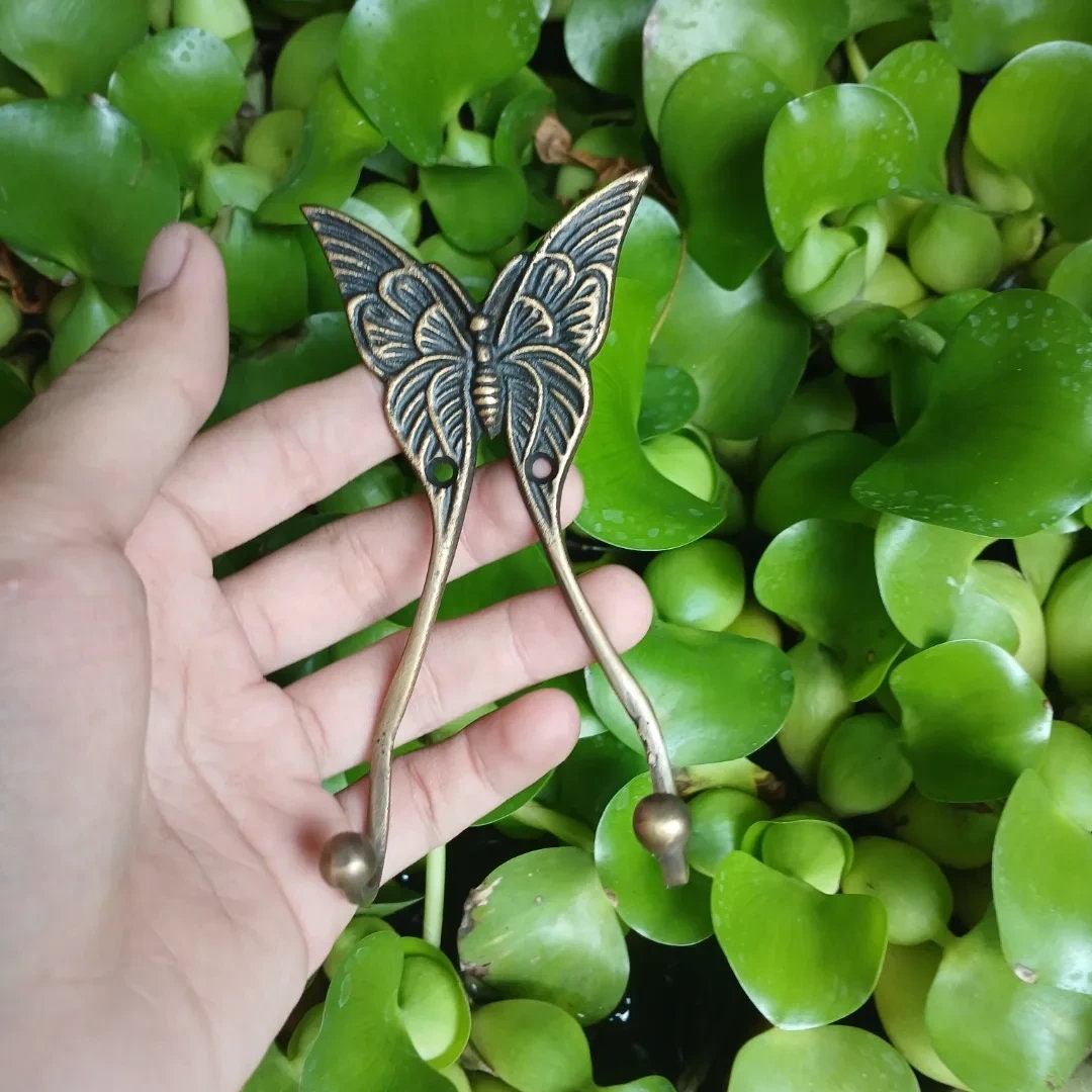 Lot Of 2pcs ANTIQUE Beautifull Butterfly Motif HOOK Hanger Solid Brass Vintage Hook Hat Coat Strong Wall Mount