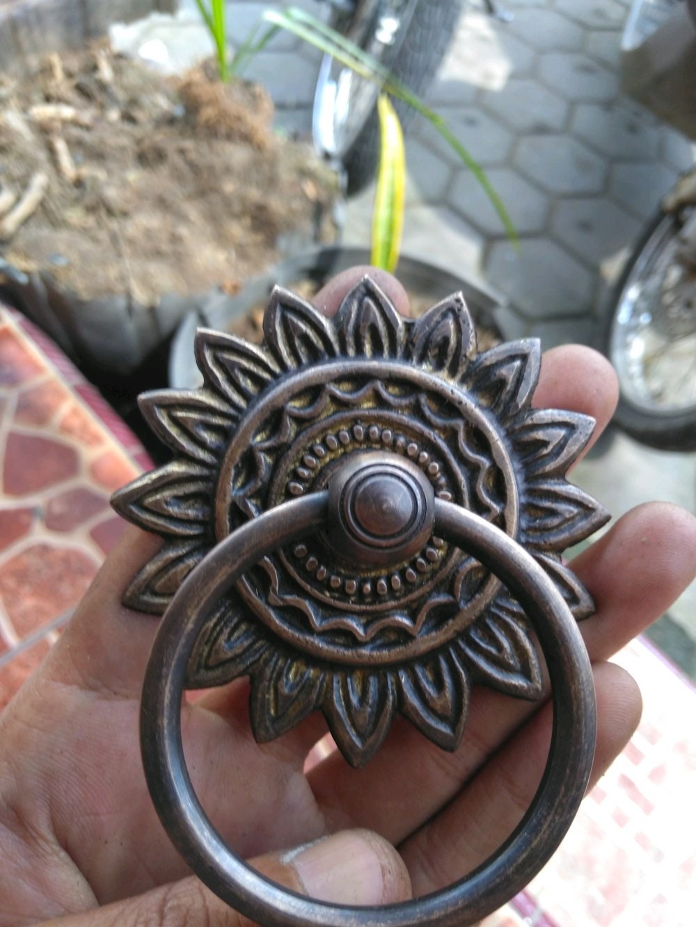 2.95" Inches 2 pcs Vintage Flowers Antique Cabinet Door Drawer Round Pull Handle KNOB GBY 033