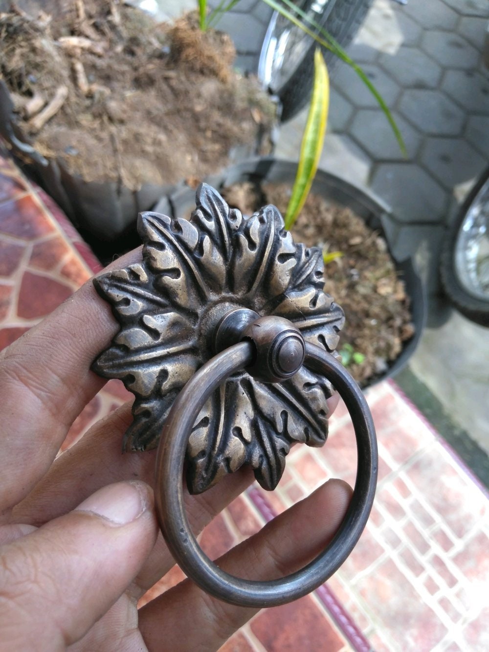 2.95" Inches 2 pcs Vintage Leaf Antique Cabinet Door Drawer Round Pull Handle KNOB GBY 032