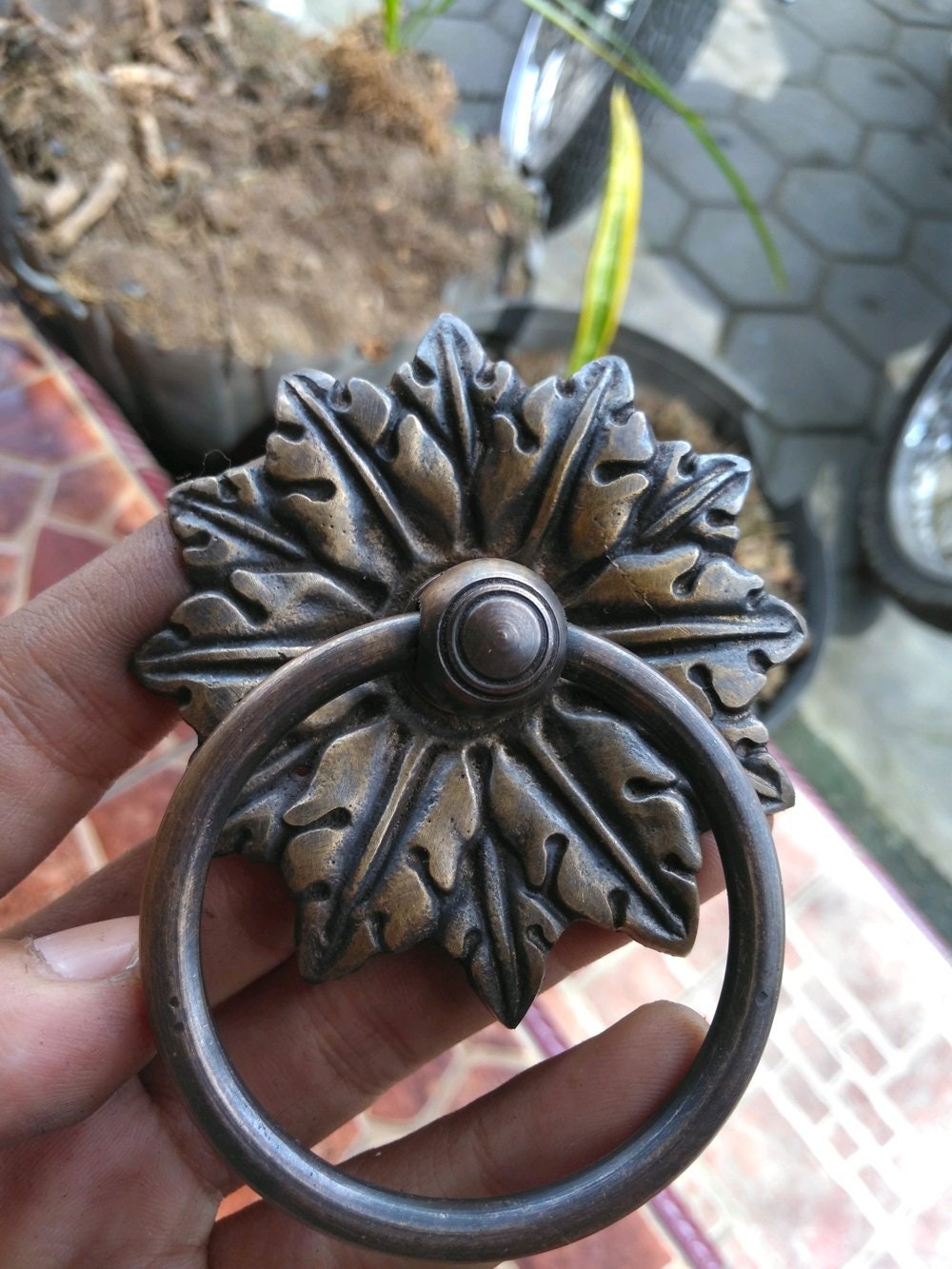 2.95" Inches 2 pcs Vintage Leaf Antique Cabinet Door Drawer Round Pull Handle KNOB GBY 032
