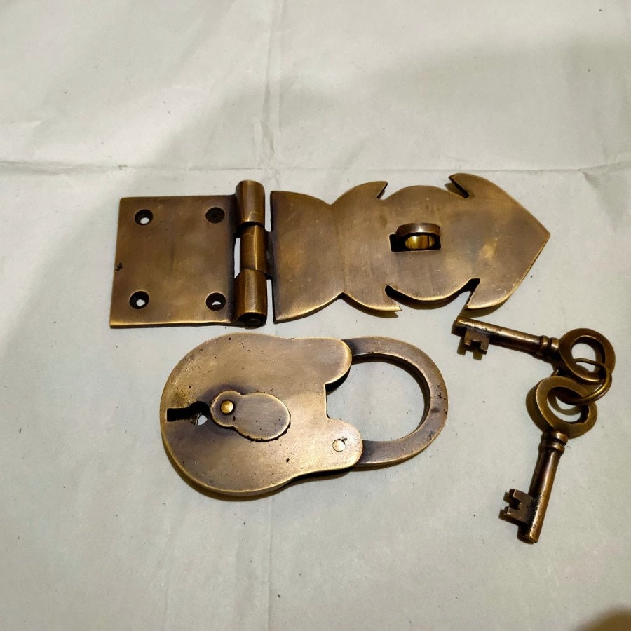 Padlock Set Vintage Victorian Full Solid Brass Working PADLOCK and Skeleton Keys