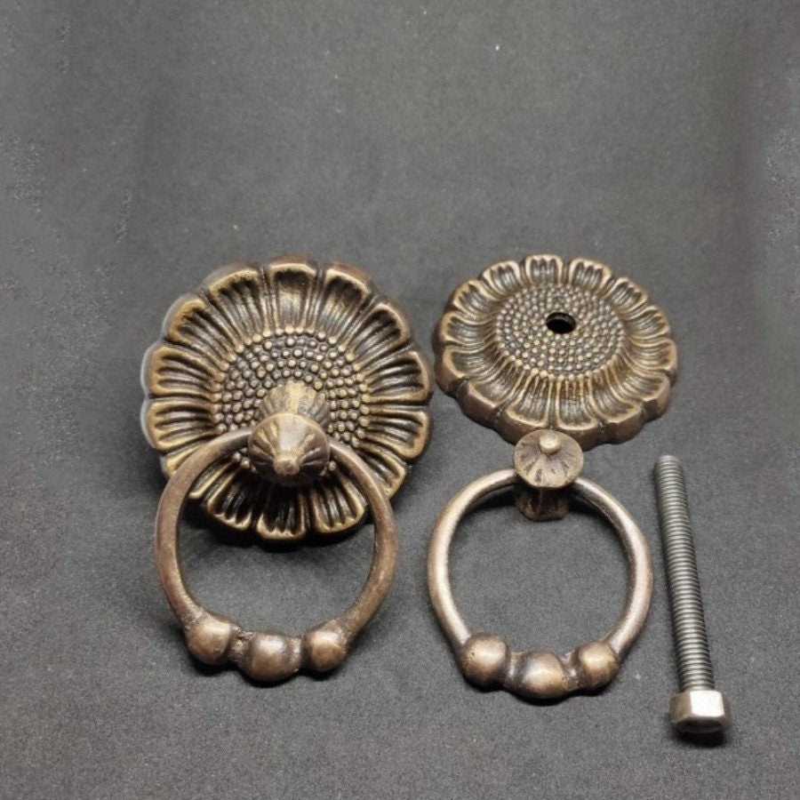 2.75" Inches 2 pcs Vintage Flowers Antique Cabinet Door Drawer Round Pull Handle KNOB GBY 081