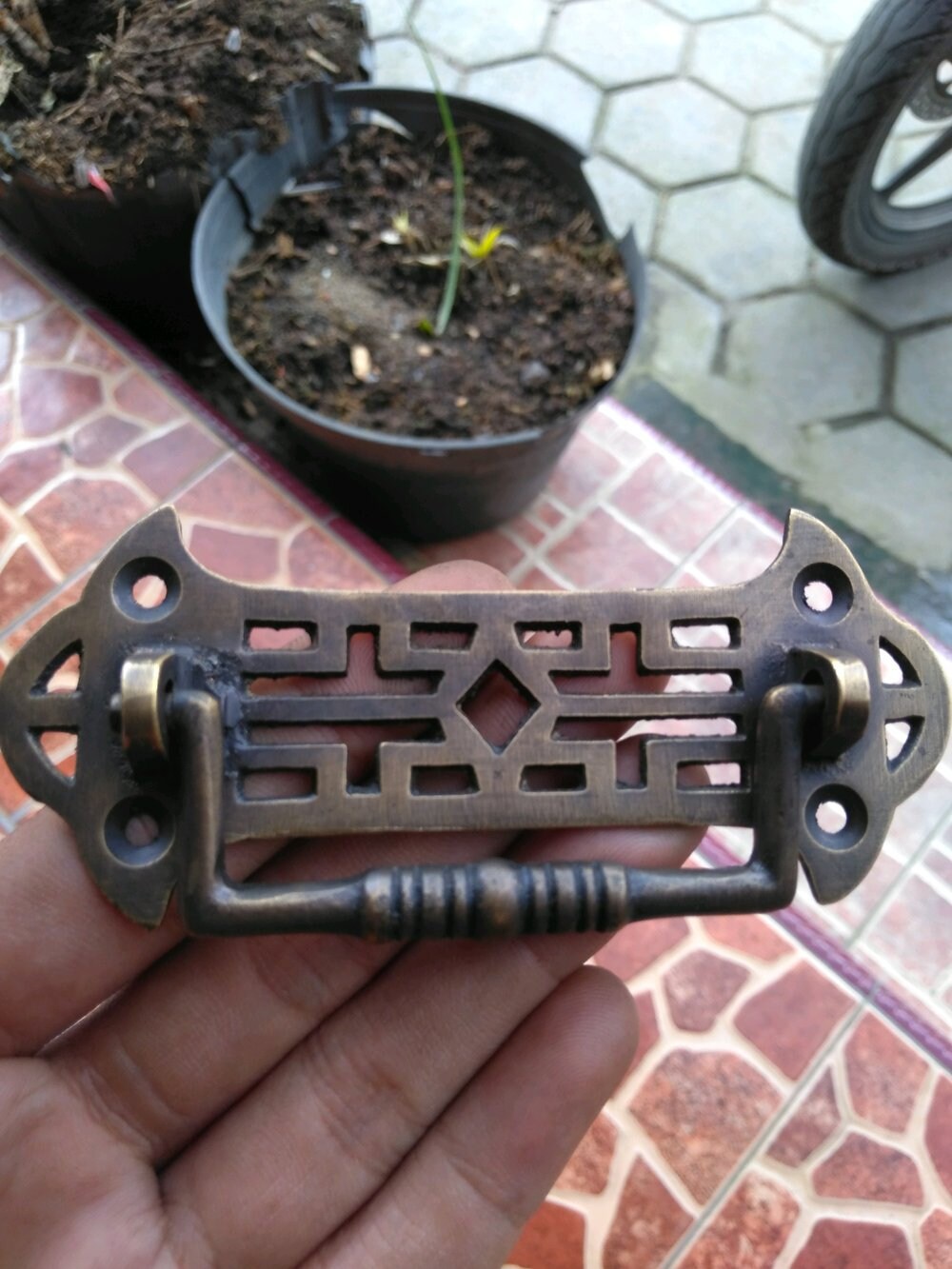 2 small heavy handle BOX 4″ pull solid brass large brass heavy old vintage old style 5″ DOOR drawer