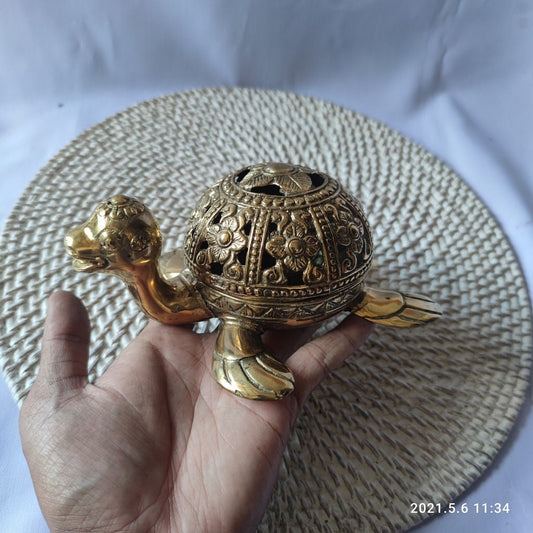 1 Turtle Brass Candle Holder -  Gold Brass turtle detailed sculpture for Table Decor