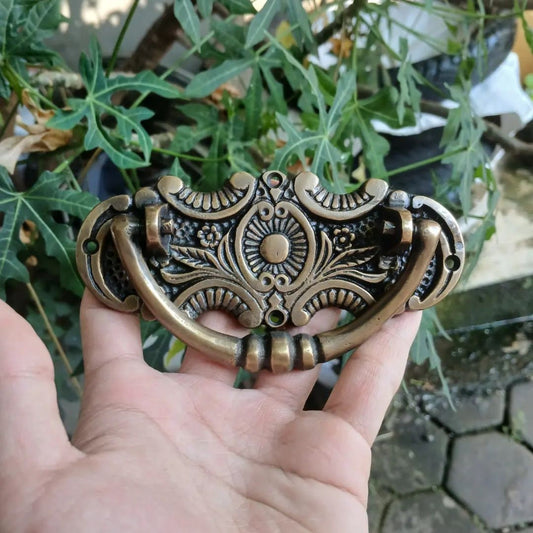 Set of 2 pcs Vintage Carved Batman Antique Knob Drawer Pulls Cabinet Handle Antique Solid Brass Closet Door Drawer Pulls Hardware