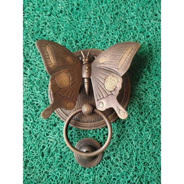 VINTAGE BUTTERFLY Door Knocker Detailed ANTIQUE Solid Brass | Brass door banger