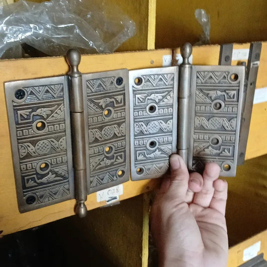 Pair / 2 pcs Beautifull Carved Antique Vintage Solid Brass Large Door HINGES DECORATIVE & ENGRAVED