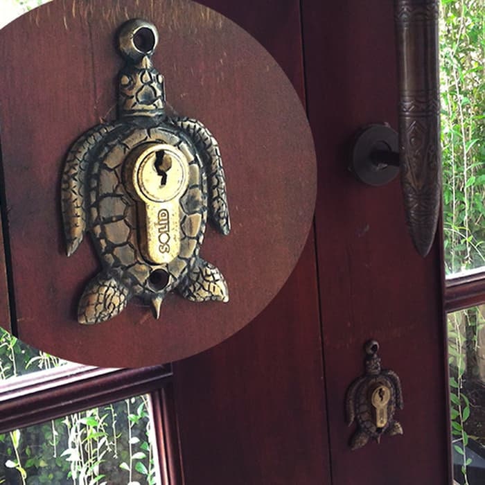 Set 2 Brass Turtle Keyhole Lock plate cover Beautifull Brass Key Hole Cover